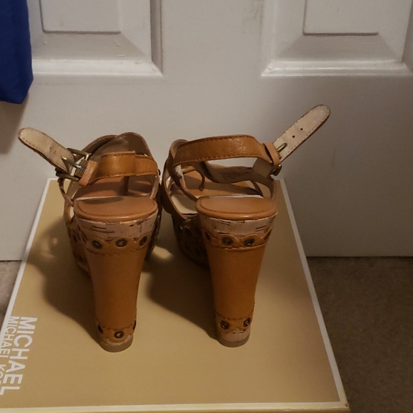 New! MICHAEL Michael Kors "Roadie Venus Wedge" 6.5 - Picture 3 of 5